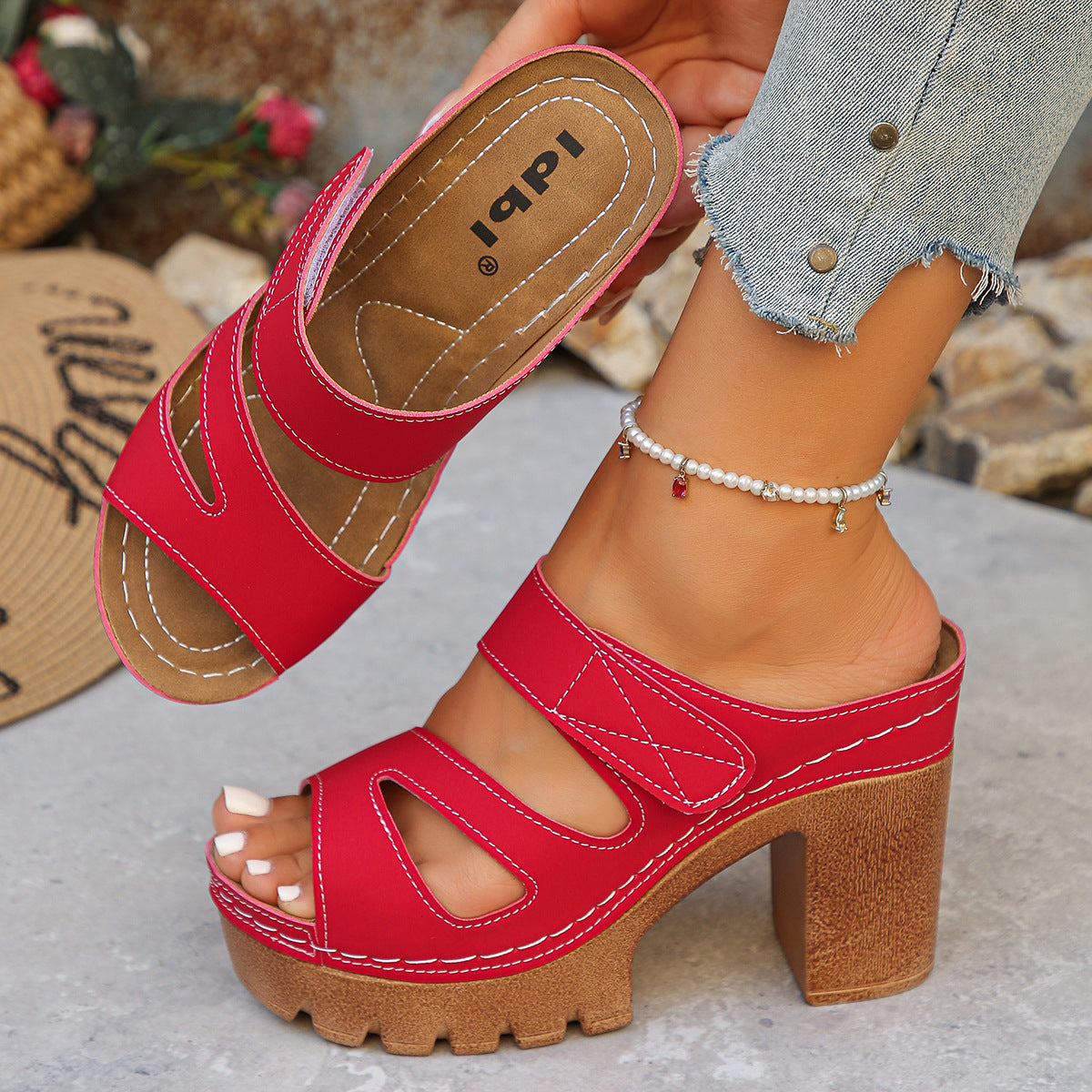Damen Sandalen mit Klettverschluss und Plateauabsatz