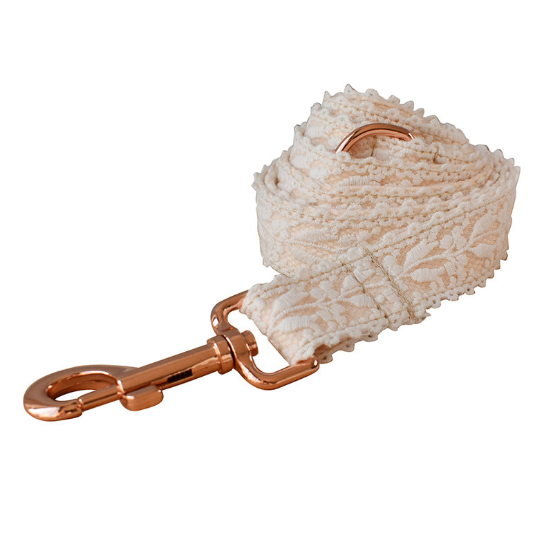 Blätter-Spitzen-Halsband für Haustiere – Bild 3 | LuxeStyle