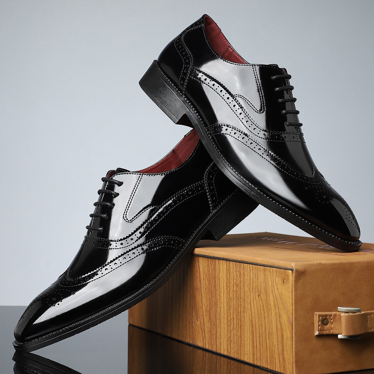Business-Schuhe im britischen Stil mit Schnürung