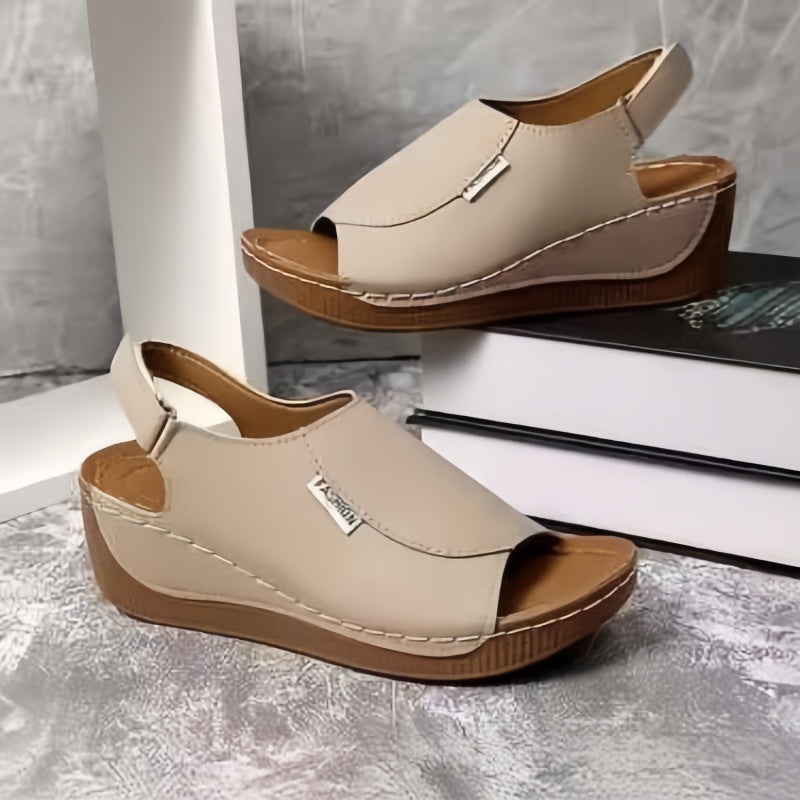 Vielseitige Sandalen mit dicker Sohle – Bild 1 | LuxeStyle