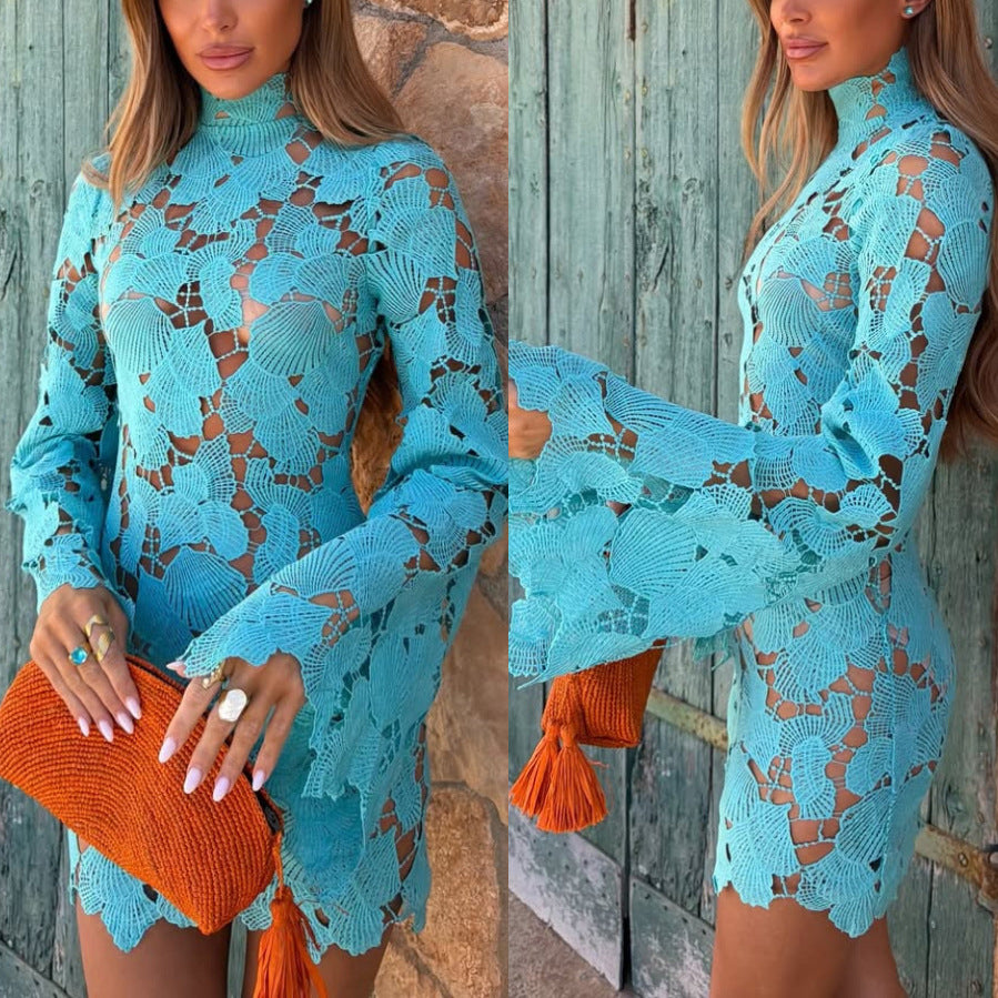 Rollkragen-Midikleid mit Spitzenbesatz – Bild 1 | LuxeStyle