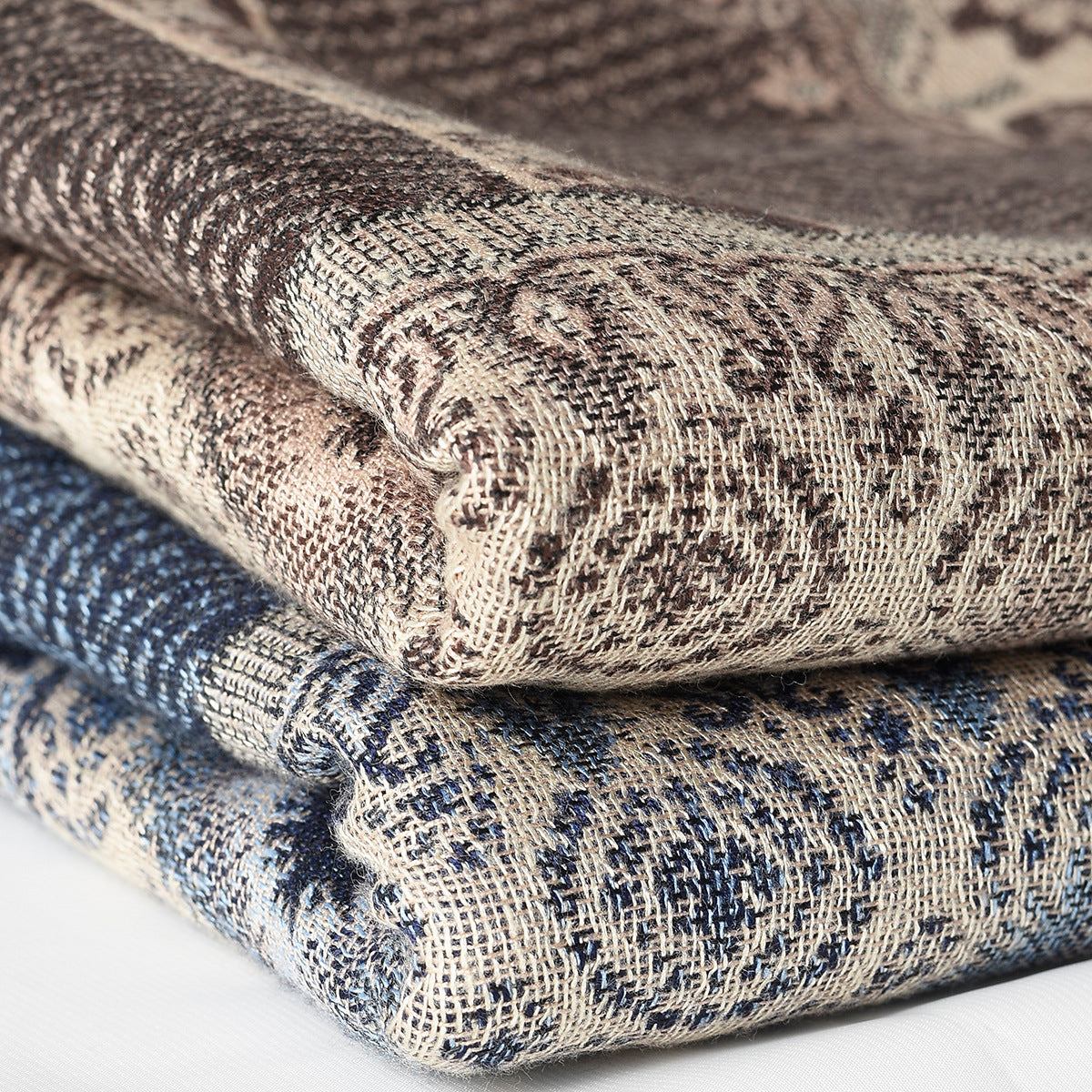 Kaschmirähnlicher Jacquard-Schal aus Viskose – Bild 3 | LuxeStyle
