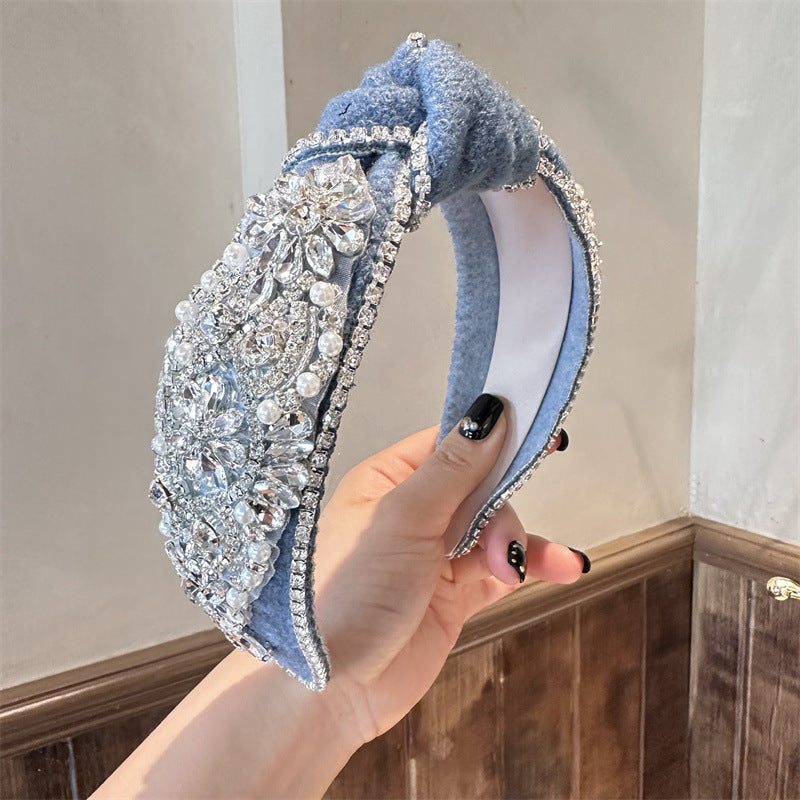 Strass-Haarreif im Retro-Hofstil – Bild 11 | LuxeStyle