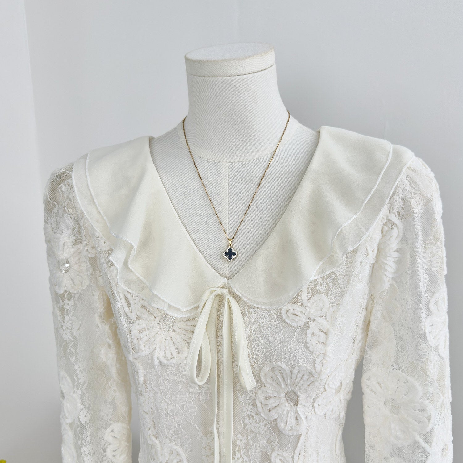 Elegantes A-Linien-Kleid mit Spitze