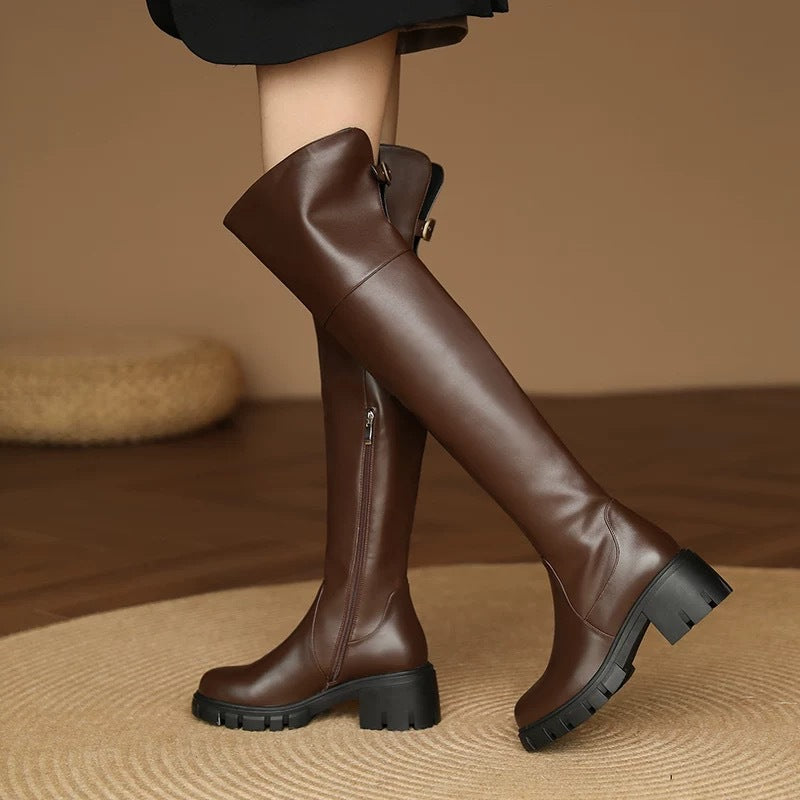 Winterstiefel mit dicken Absätzen