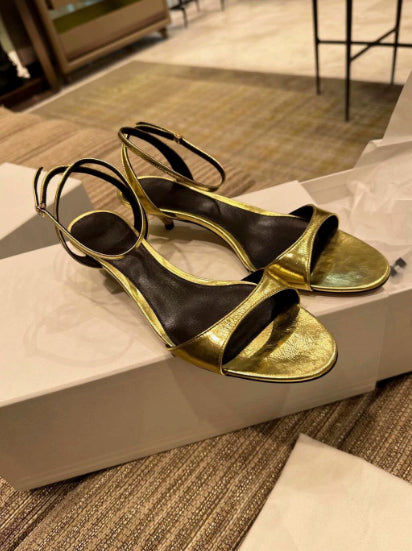 Kitten Heels – Riemchensandalen im Römer-Stil – Bild 2 | LuxeStyle
