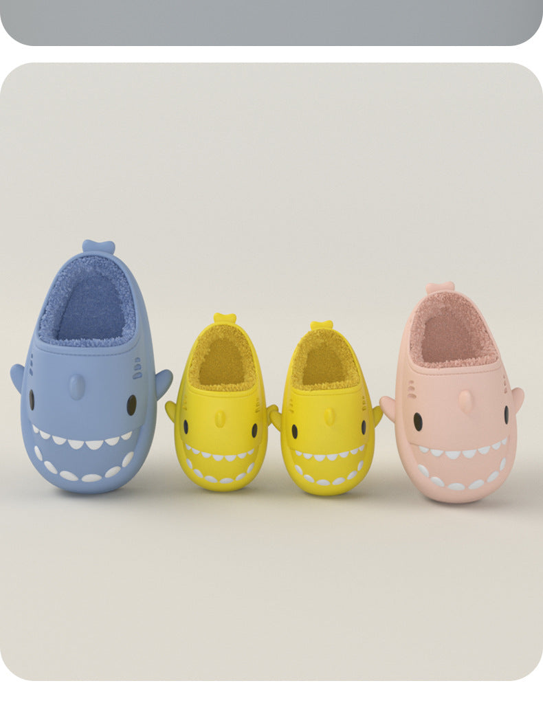 3D Cartoon Hai EVA Kinder Badeschuhe – Bild 9 | LuxeStyle
