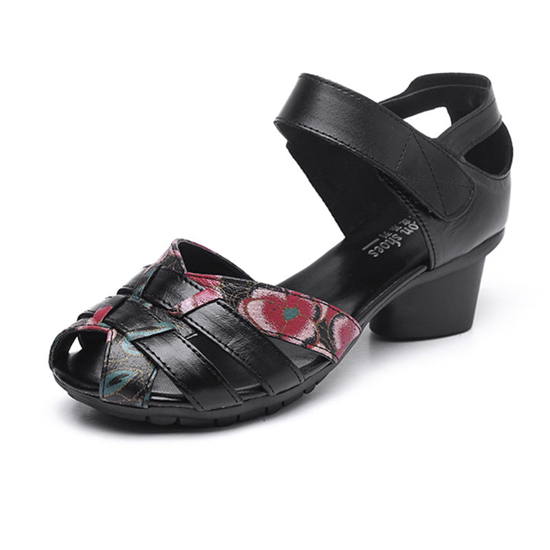 Retro Pumps mit Ethno-Muster – Bild 3 | LuxeStyle
