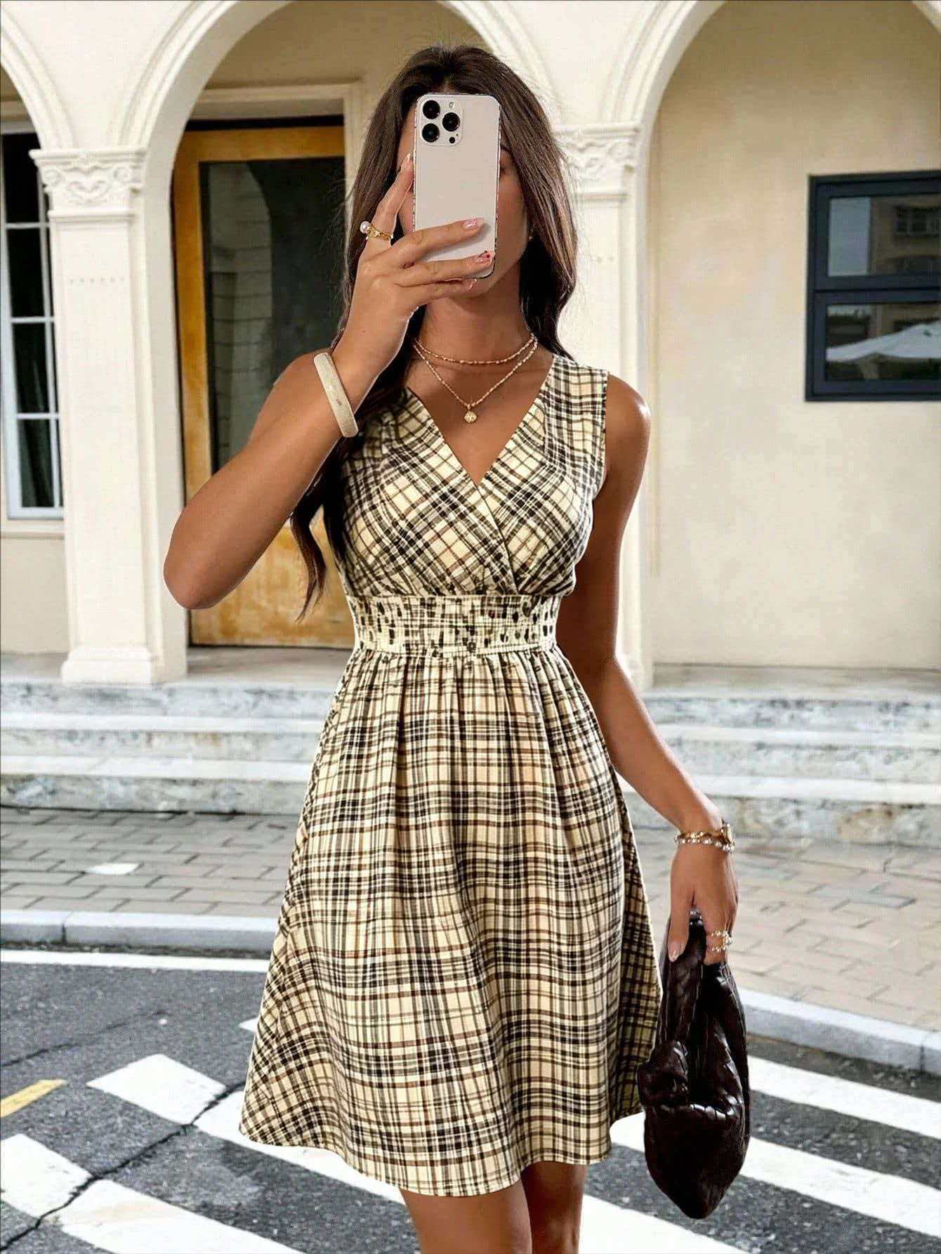 Vielseitiges V-Neck Midikleid mit Print