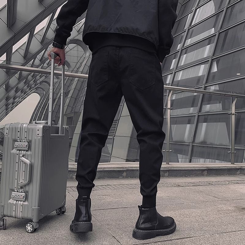 Schwarze Cargo-Hose mit Fleece-Fütterung