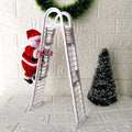 Kletternder Weihnachtsmann