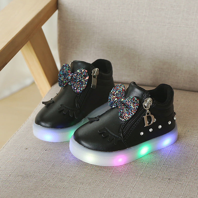 Mädchenschuhe mit Strass und Lichtern – Bild 5 | LuxeStyle