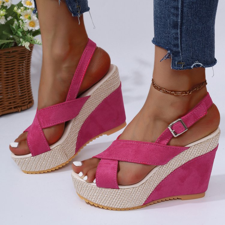 Keilabsatz-Sandalen aus Denim – Bild 8 | LuxeStyle