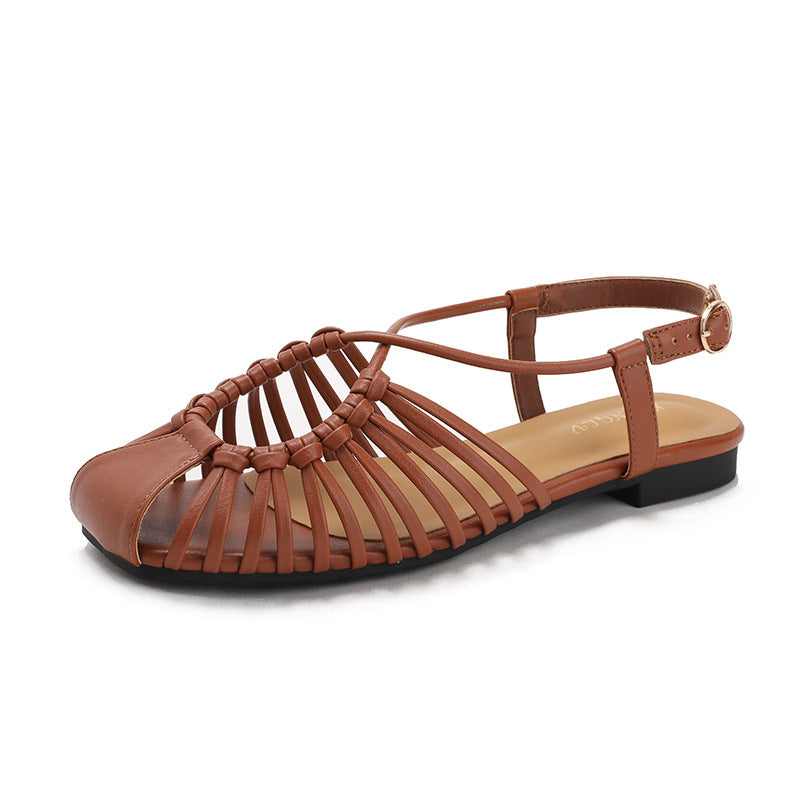 Sommerliche Kreuzriemen-Schuhe mit Rundspitze