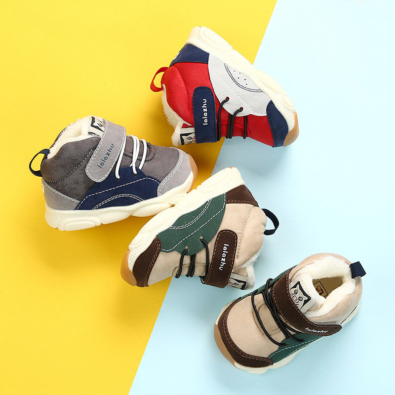 Samt-Sneakers für Kinder – Bild 2 | LuxeStyle