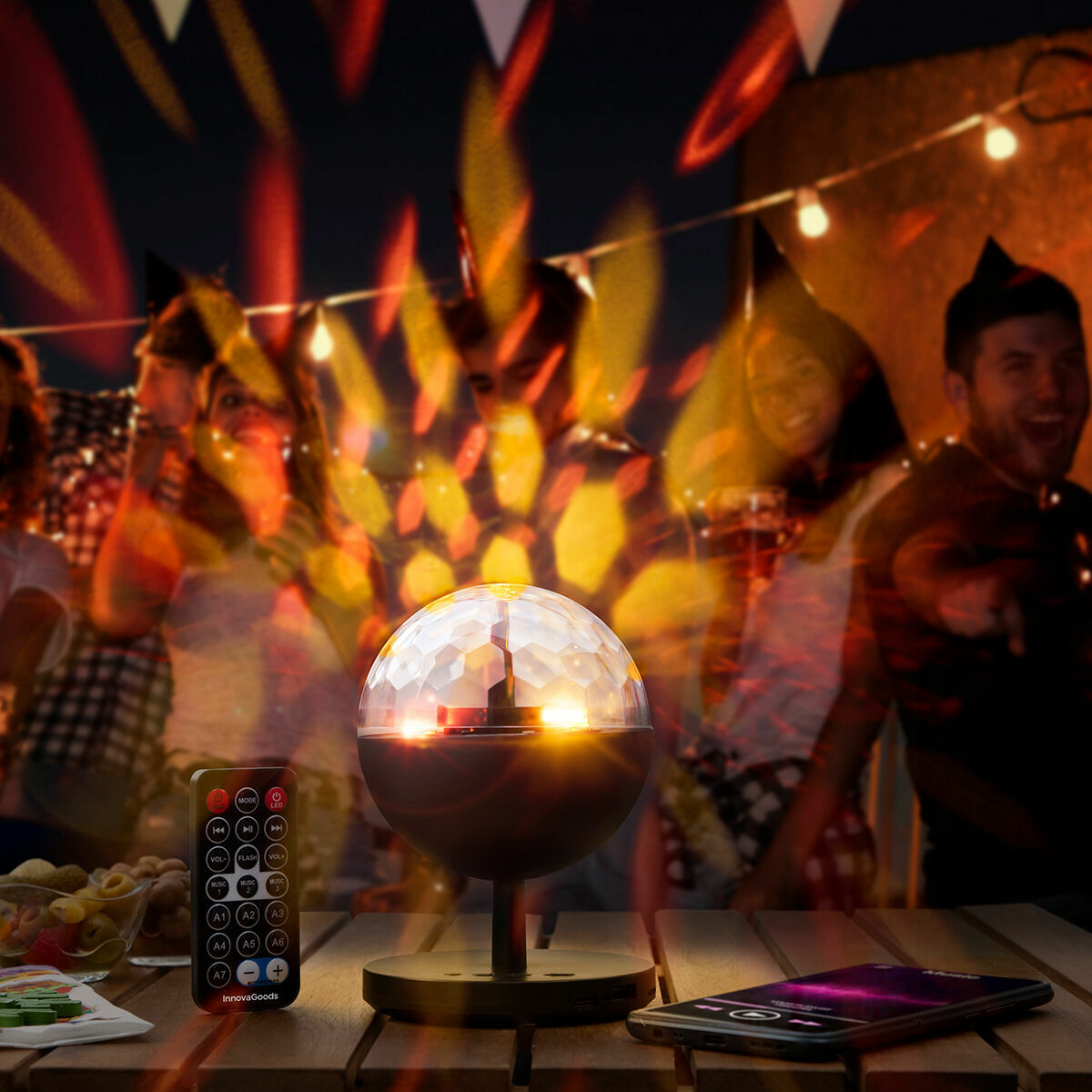 Mobiler LED-Projektor mit Sound für Kino überall.