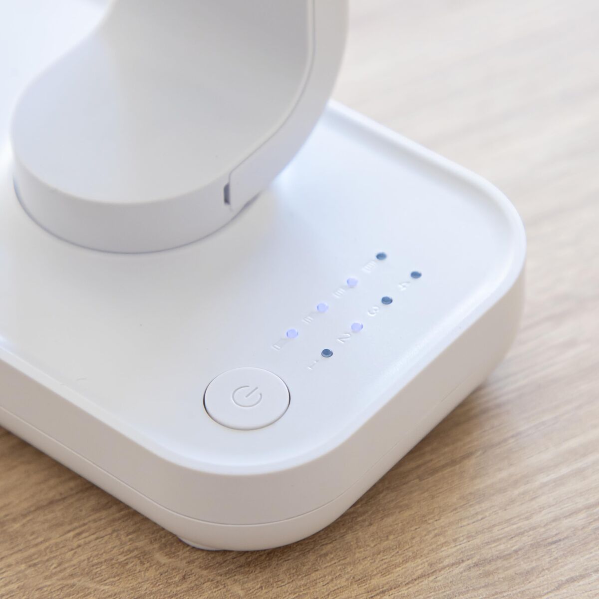 Wiederaufladbarer Schreibtischventilator InnovaGoods Weiß 3600 mAh / 1