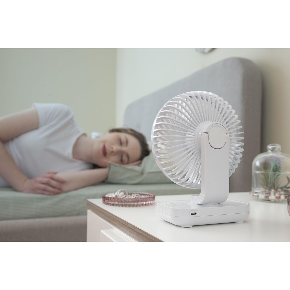 Wiederaufladbarer Schreibtischventilator InnovaGoods Weiß 3600 mAh / 1