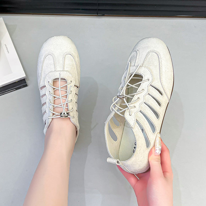 Französische Mary Janes mit Lochmuster