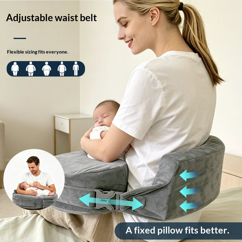 Mondförmiges Babykissen zum Sitzenlernen