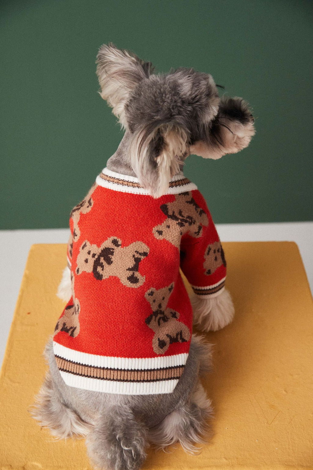 Hundekuscheldecke mit V-Ausschnitt, Streifen – Bild 3 | LuxeStyle