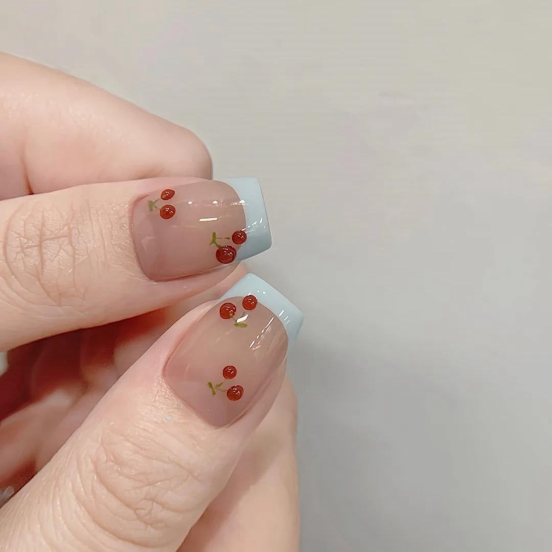 French Cherry Manicure Press-On Nägel – Bild 1 | LuxeStyle