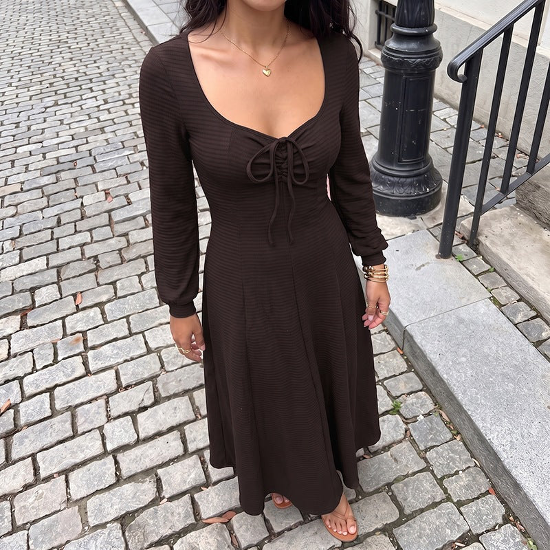 Elegantes A-Linien Strickkleid mit Schnürung