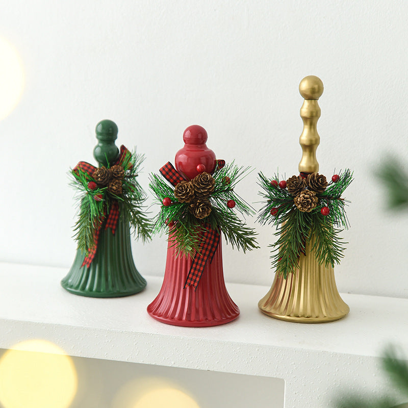 Goldene und rote Metallkugeln für Weihnachtsdeko – Bild 6 | LuxeStyle