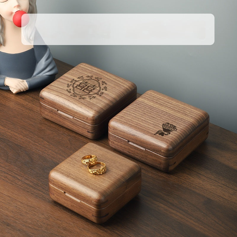 Edle Ringbox aus Walnussholz – Bild 2 | LuxeStyle