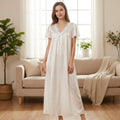 V-Ausschnitt Maxikleid mit Spitze