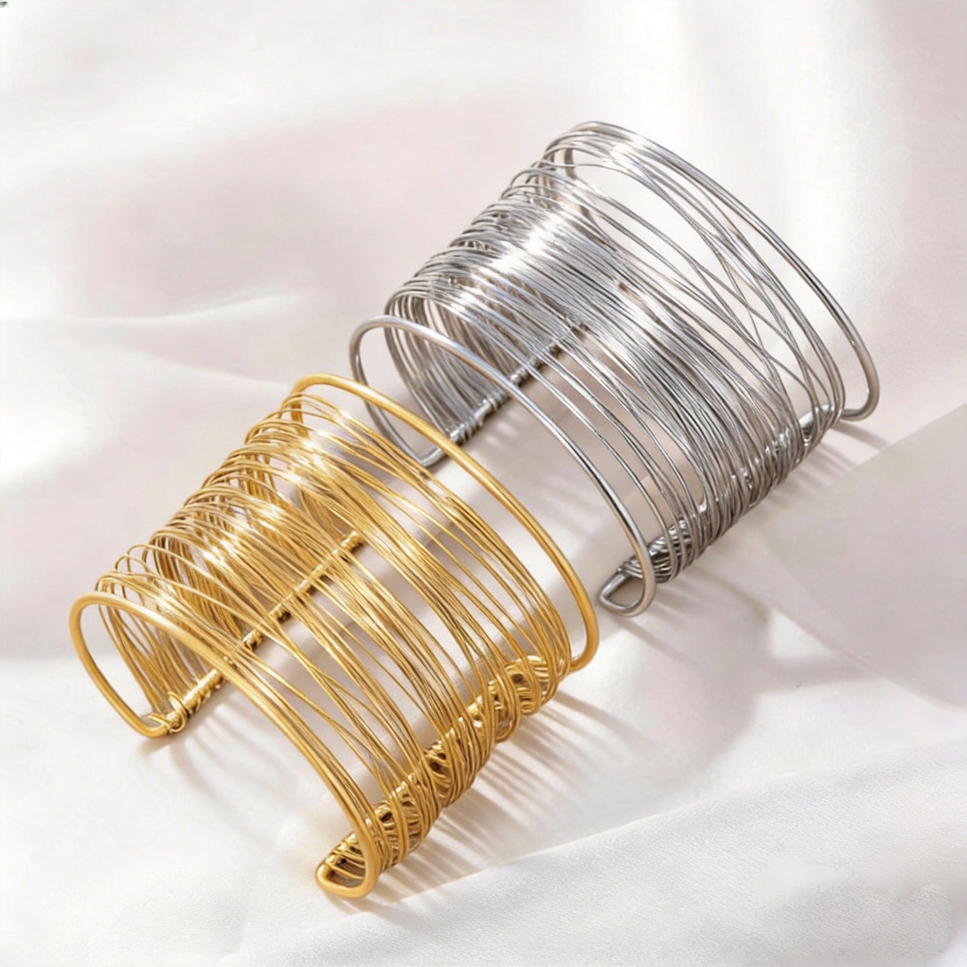 Gebürstetes Edelstahl-Armband für Damen