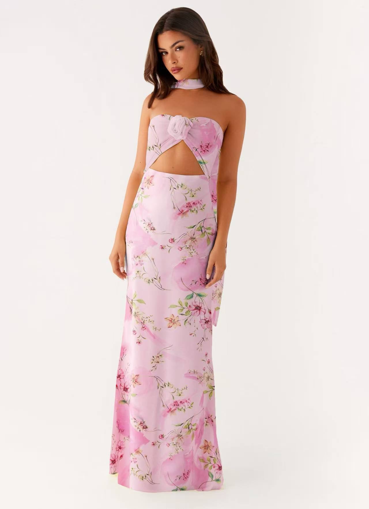 Blumiges Kleid mit Schnürung