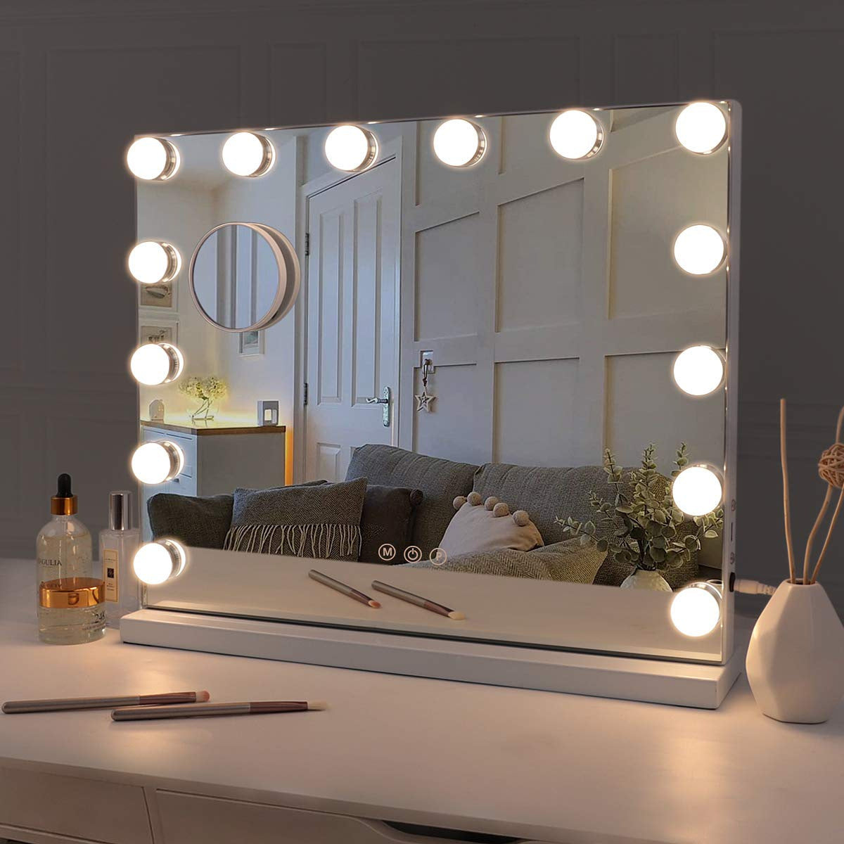 Aufklappbarer Schminktischspiegel mit Licht