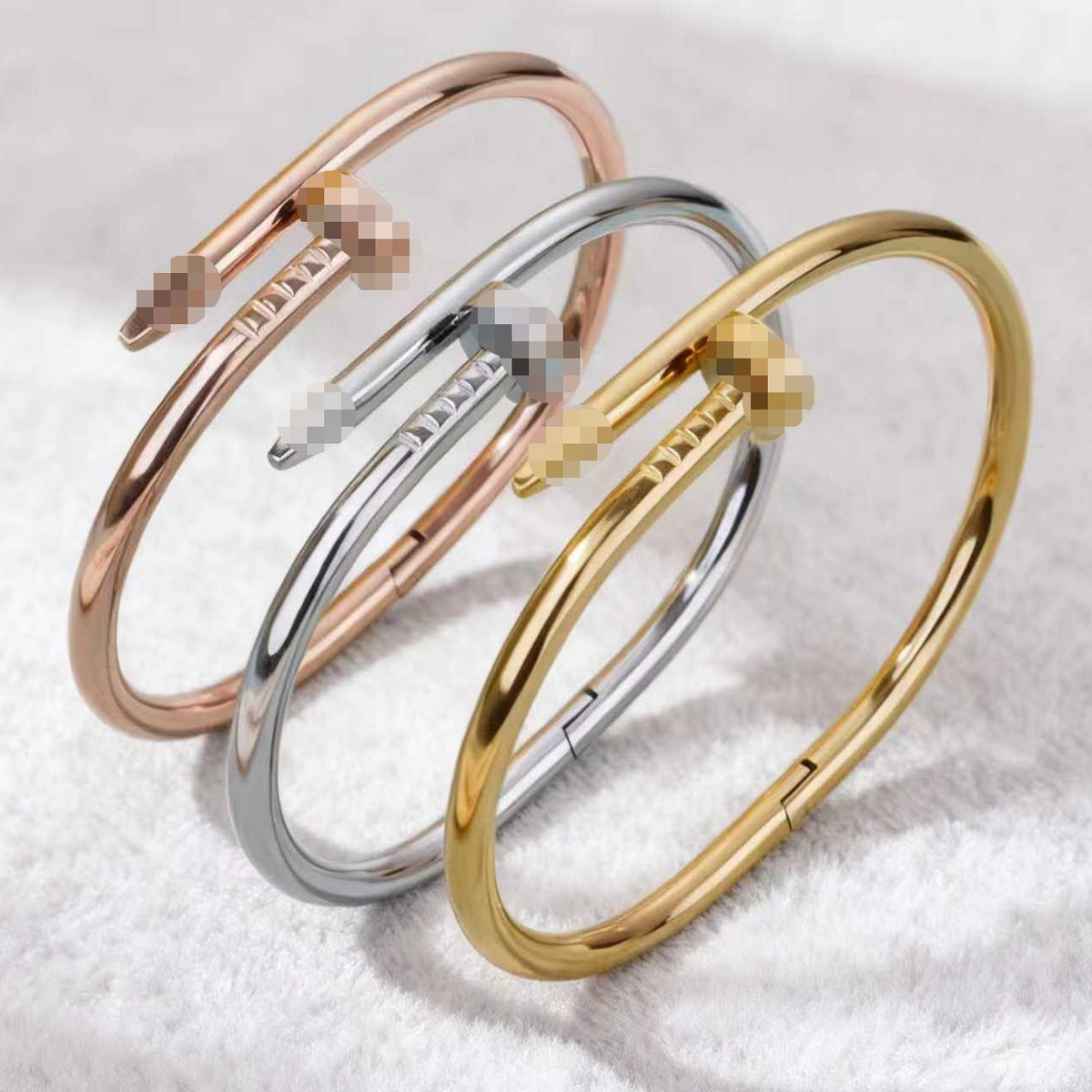 Nagelarmreif mit Strasssteinen – Bild 3 | LuxeStyle