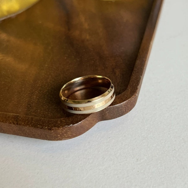 Oversized Herzring aus Keramik und Titanstahl