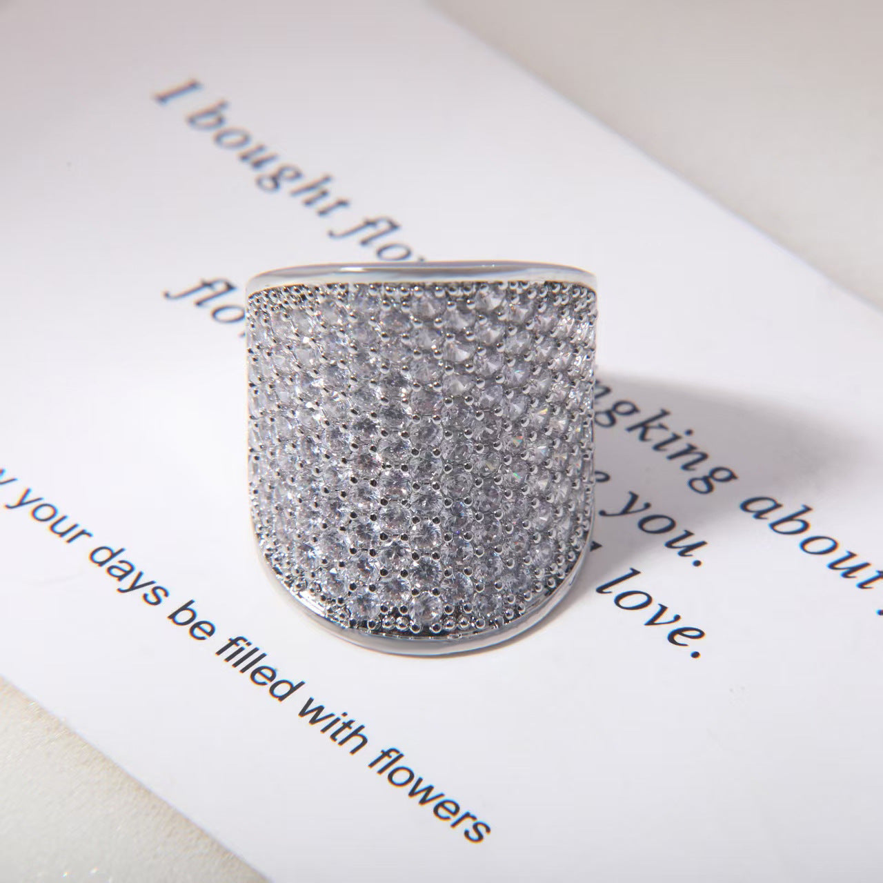 Voll-Diamant Statement Ring japanisch-koreanisch