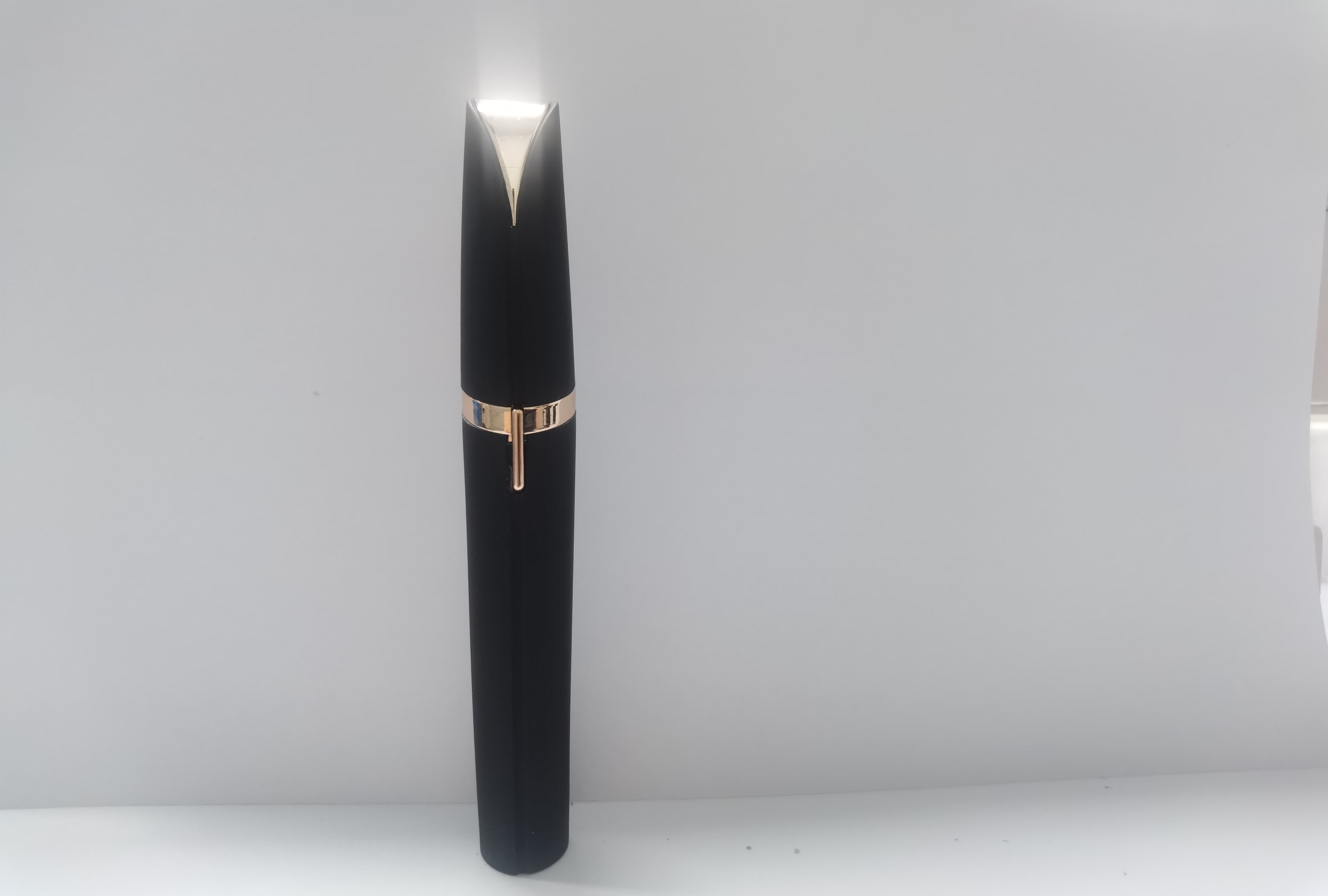 Mini Augenbrauen Trimmerstift mit LED-Licht