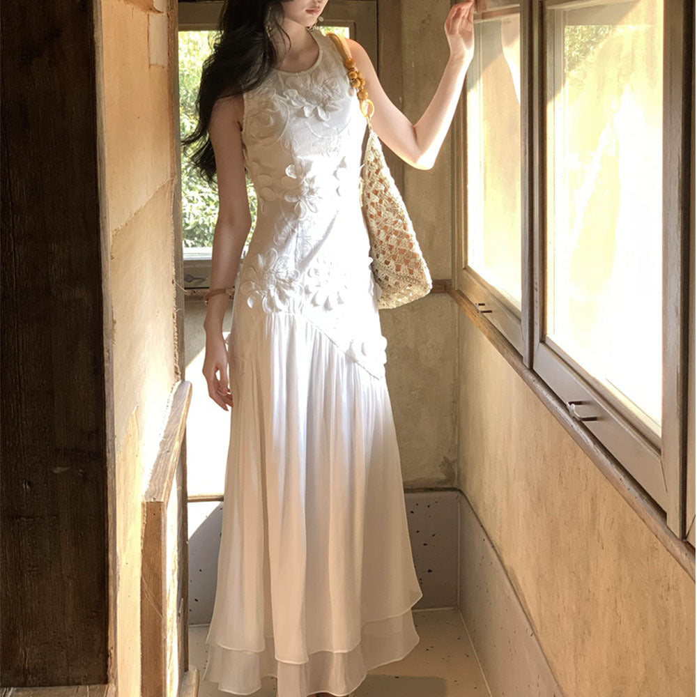 Ärmelloses Maxi-Kleid mit 3D-Stickerei