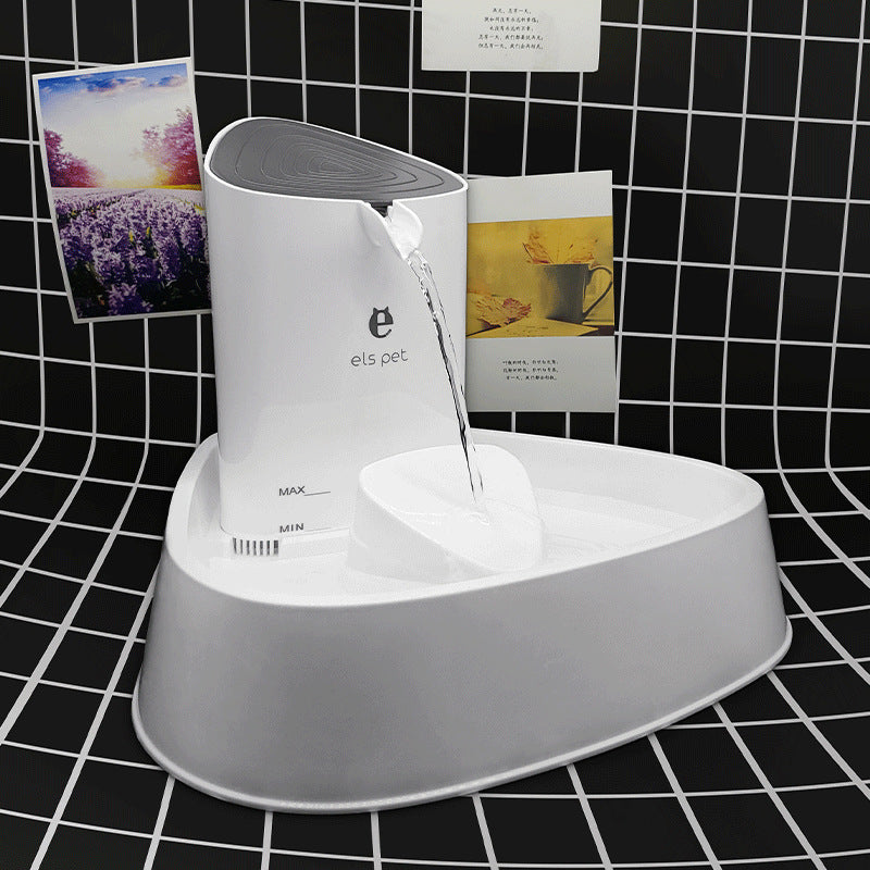 Automatischer Trinkbrunnen für Haustiere, 1.5L | LuxeStyle