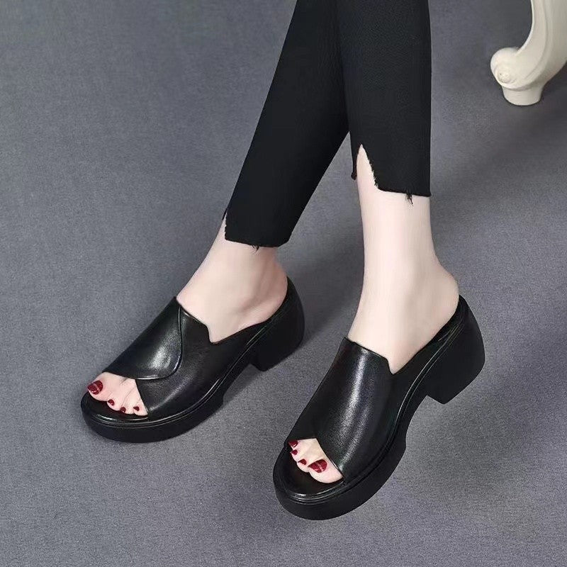 Keilabsatz-Sandalen mit Fischmaul-Zehenpartie | LuxeStyle