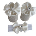 Babyschuhe mit weicher Sohle & Haube als Fotoprops