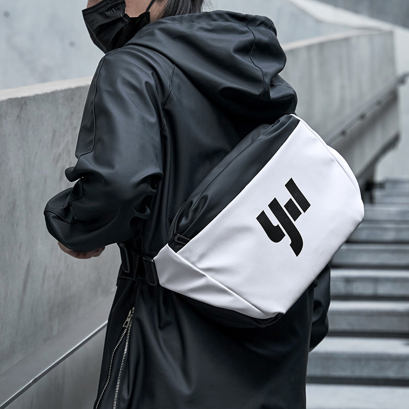 Brusttasche für Arbeit und Freizeit – Bild 1 | LuxeStyle