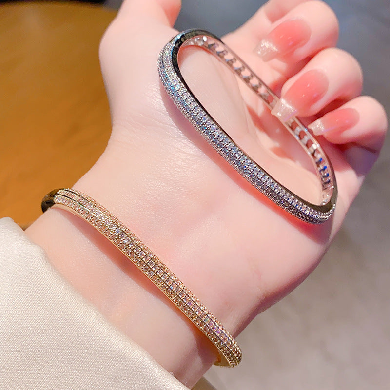 Diamantarmband mit Galaxie-Design – Bild 3 | LuxeStyle