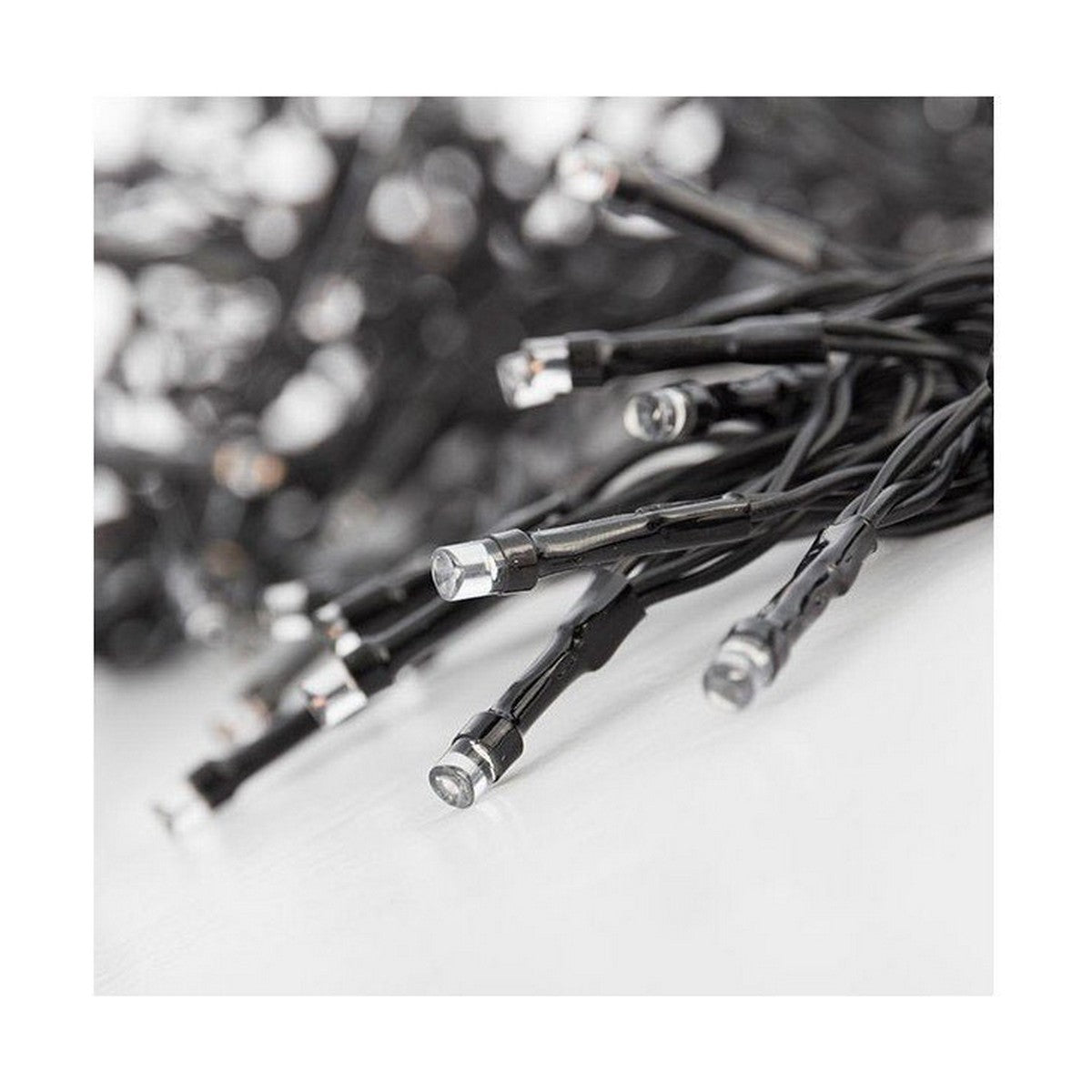 Bunte LED-Lichterkette 11m: Festliche Deko für grosse Flächen