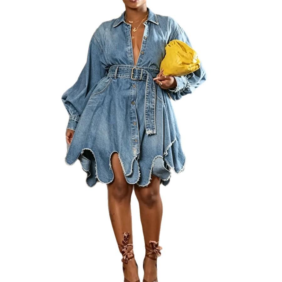 Asymmetrisches Denim-Kleid in Blau – Bild 6 | LuxeStyle