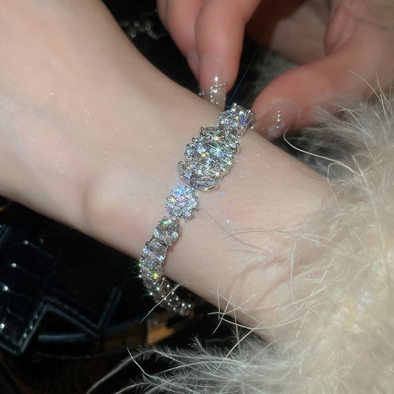 Gold-Edelstein-Blume-Klips-Armband | LuxeStyle