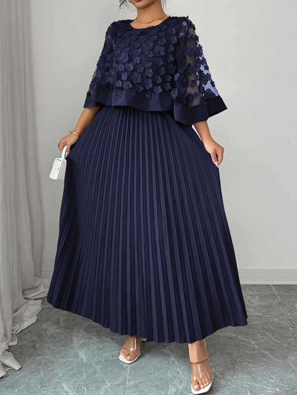 Elegantes Mesh-Cape-Kleid – Bild 4 | LuxeStyle