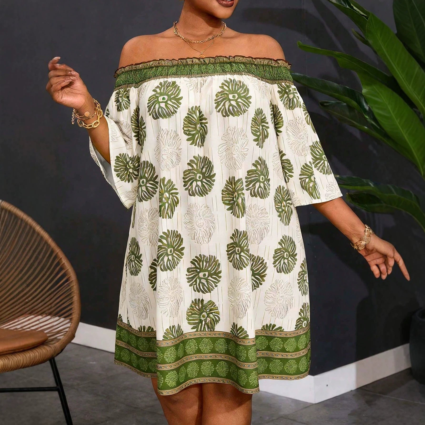 Elegantes A-Linien Kleid mit Print und Cut-Out