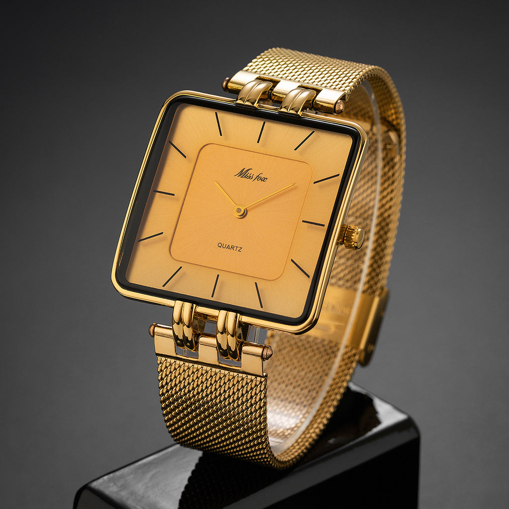 Klassische Minimalistische Quarzuhr mit Mesh-Armband