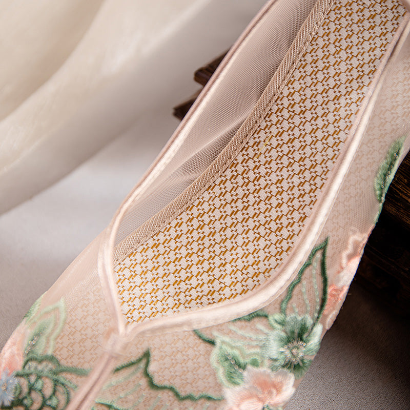 Bestickte Mesh Flats im Hanfu-Stil